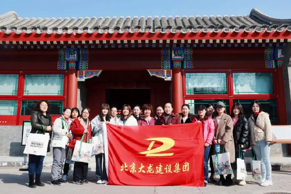 大眾創(chuàng)業(yè)，萬眾創(chuàng)新——“半邊天”參觀學習促成長